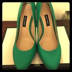Green/Teal Nine West Pumps